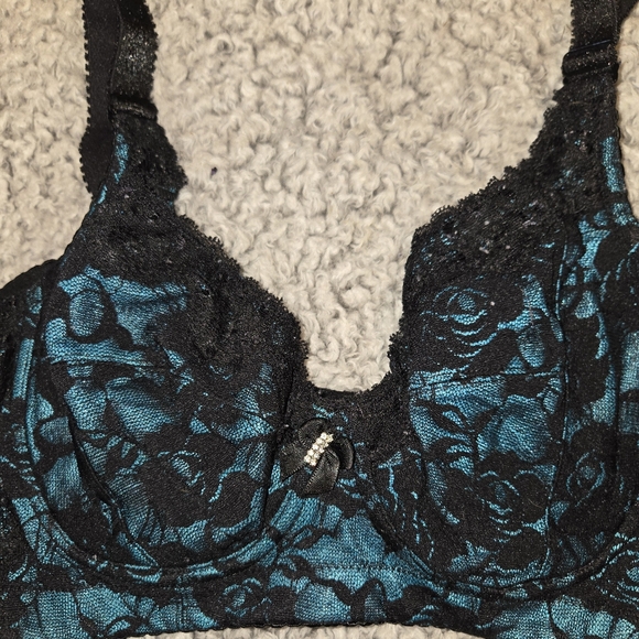 ❤️ Size 40B Lace Bra - Picture 8 of 14